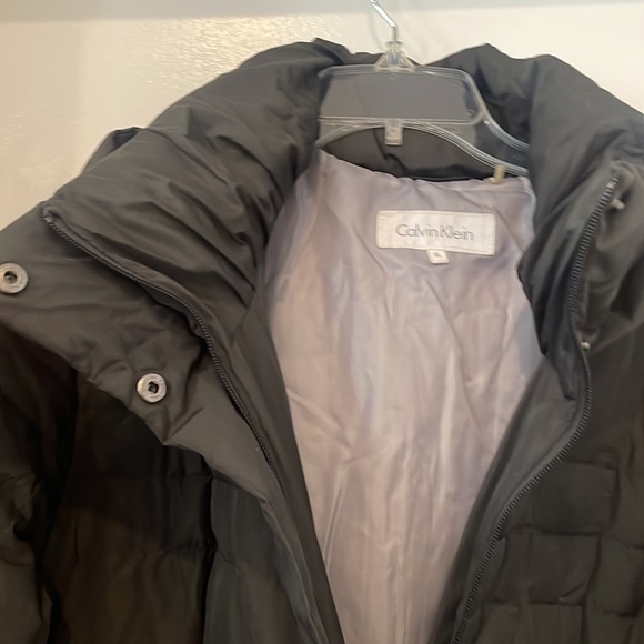 WINTER SALE Calvin Klein XL down jacket - Picture 2 of 4